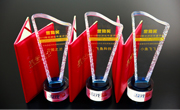 飞鱼科技荣获2015“金狗奖”中国移动游戏年度评选三大奖项